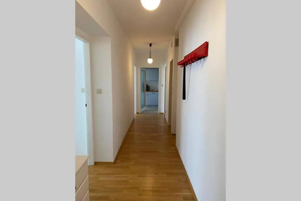 Mitten Im Achten. Zentrale Wohnung In Wien Apartment Vienna
